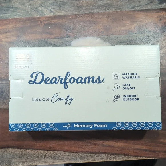 Dearfoams with Memory Foam Slippers - Picture 3 of 3